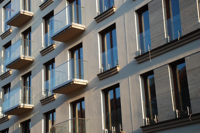 بانک تجارت در خیابان رودکی جنوبی در تهران 3 بانک تجارت در خیابان رودکی جنوبی در تهران