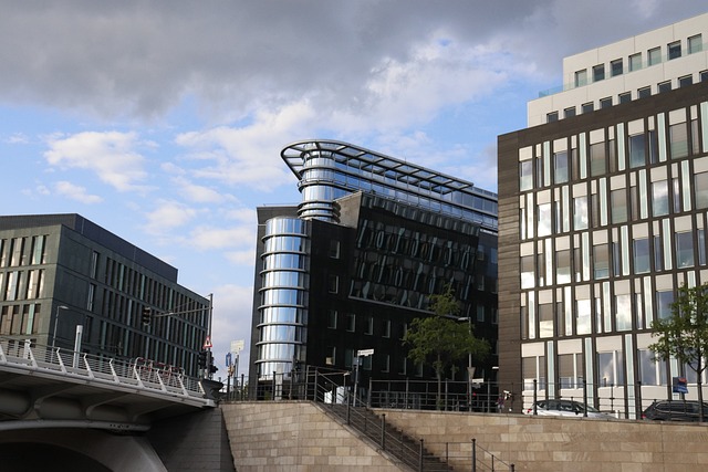 بانک آینده در خیابان سردار جنگل در تهران 5 بانک آینده در خیابان سردار جنگل در تهران