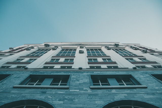 بانک آینده در خیابان سهروردی شمالی در تهران 7 بانک آینده در خیابان سهروردی شمالی در تهران