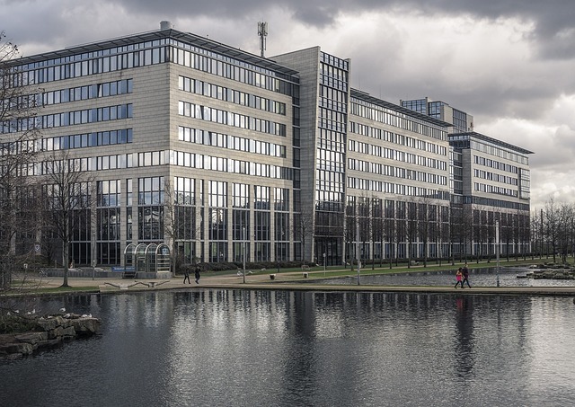 بانک آینده در خیابان طاهری در تهران 4 بانک آینده در خیابان طاهری در تهران