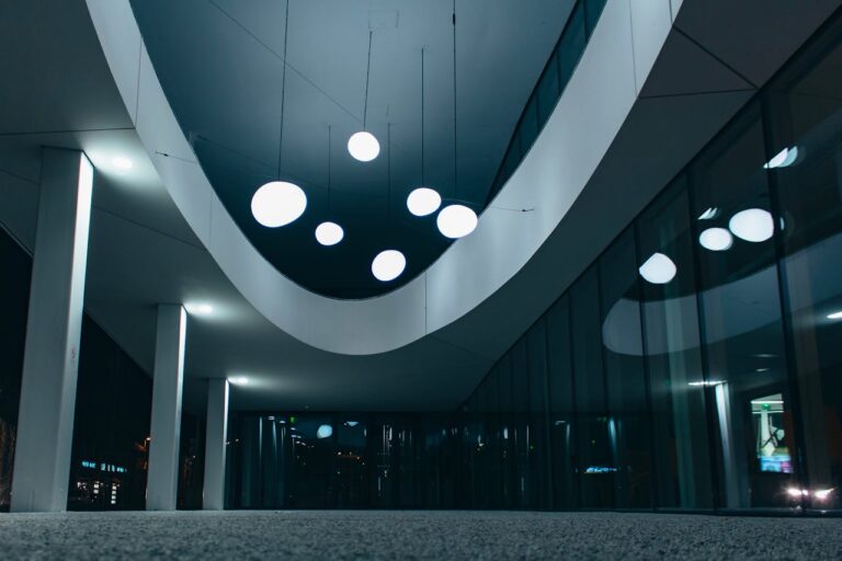 بانک صادرات در خیابان سعادت آباد در اصفهان 5 بانک صادرات در خیابان سعادت آباد در اصفهان