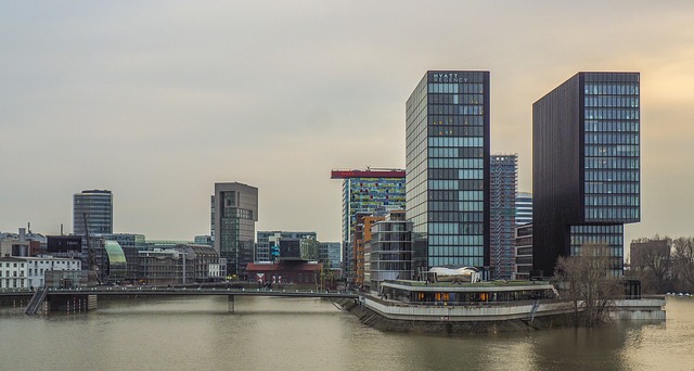 شهرداری منطقه ۵ در بلوار میرزا کوچک خان در مشهد 5 شهرداری منطقه ۵ در بلوار میرزا کوچک خان در مشهد