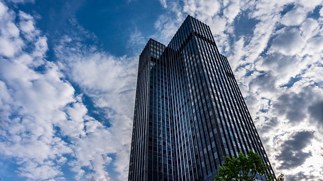 شهرداری منطقه ۳ بندرعباس در بلوار جمهوری اسلامی در بندر عباس