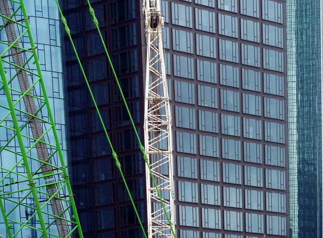 مرکز خرید سیترین در بزرگراه جناح در تهران