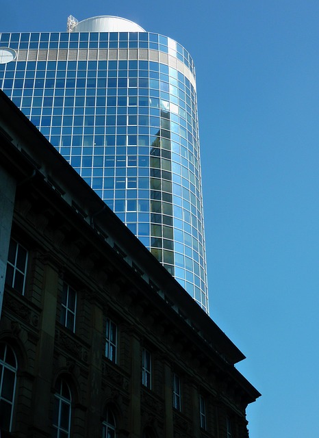 پاساژ ولیعصر در خیابان ستارخان در تهران