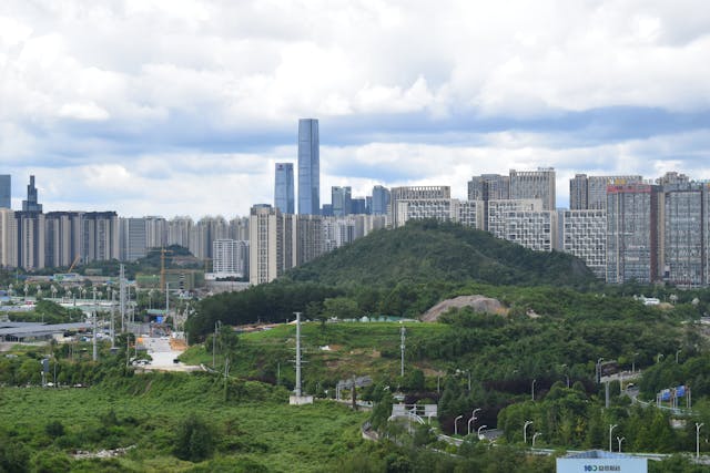 مجتمع تجاری کسری در خیابان جمهوری در گنبد کاووس