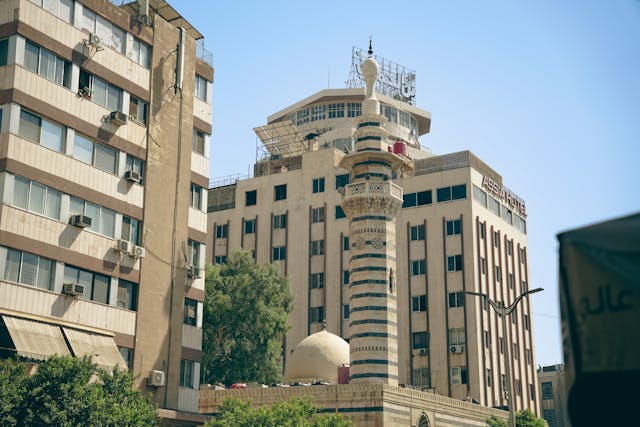 هتل آپارتمان ملل در کوچه امام رضا اول در مشهد