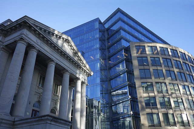 پاساژ مرکزی در خیابان مخابرات در اراک