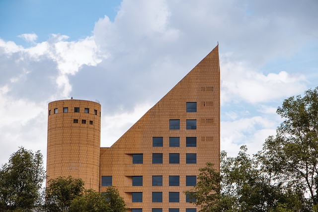 ‌پاساژ تاج در خیایان شهدا در بانه