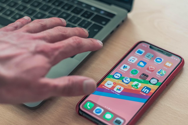 برج گلدیس در فلکه دوم صادقیه در تهران